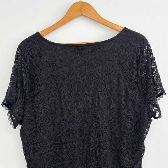 Torrid Black Lace V-Neck Short Sleeve Bodysuit Size 2X - Picture 7 of 14